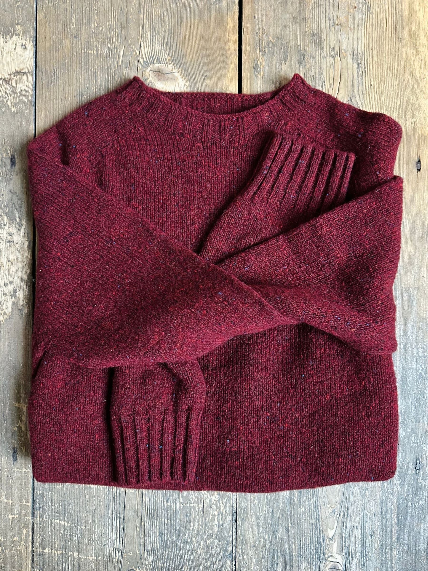 Cropped Crew-Neck in Bordeaux