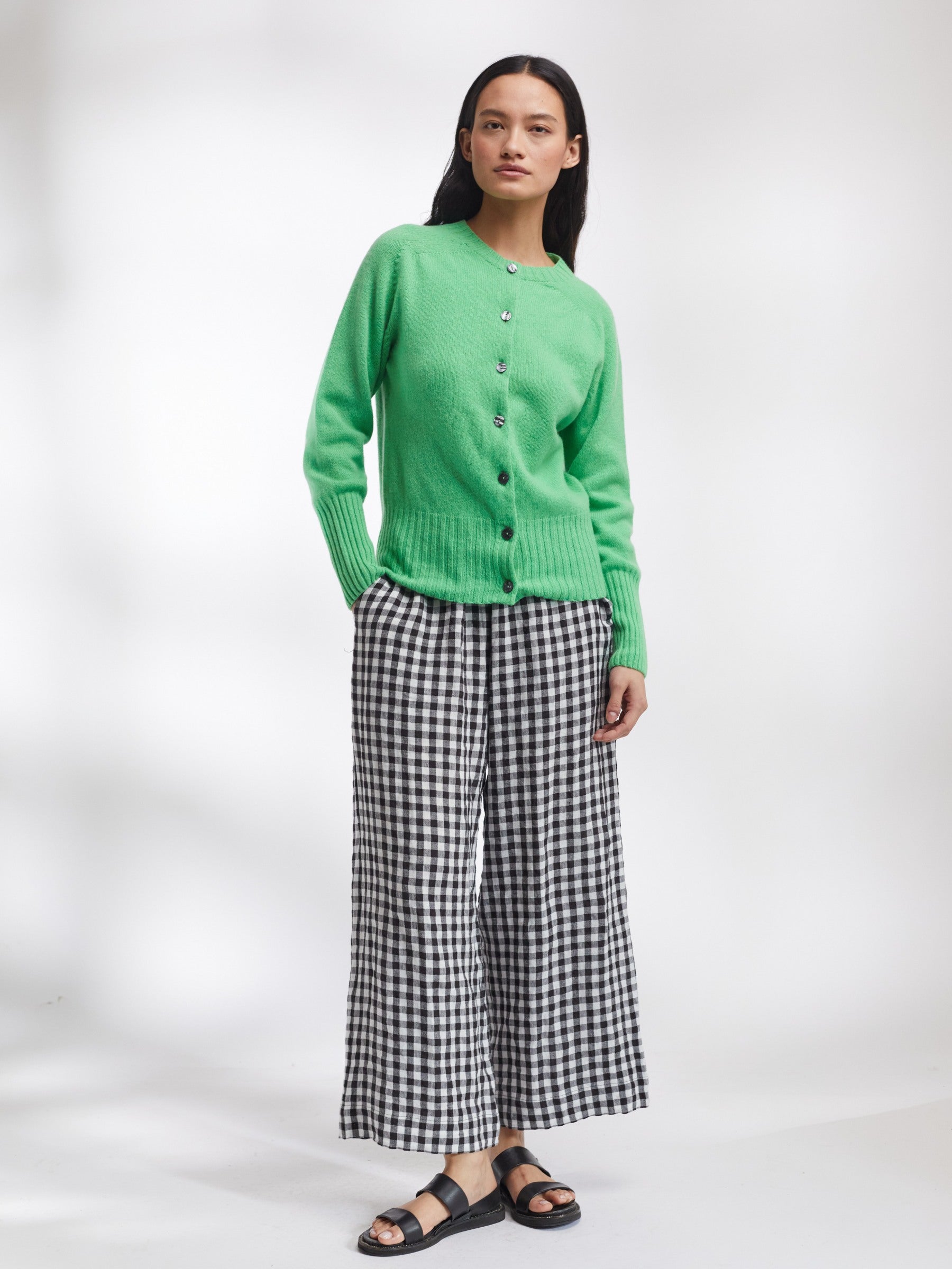 Iona Cardigan in Apple Lambswool