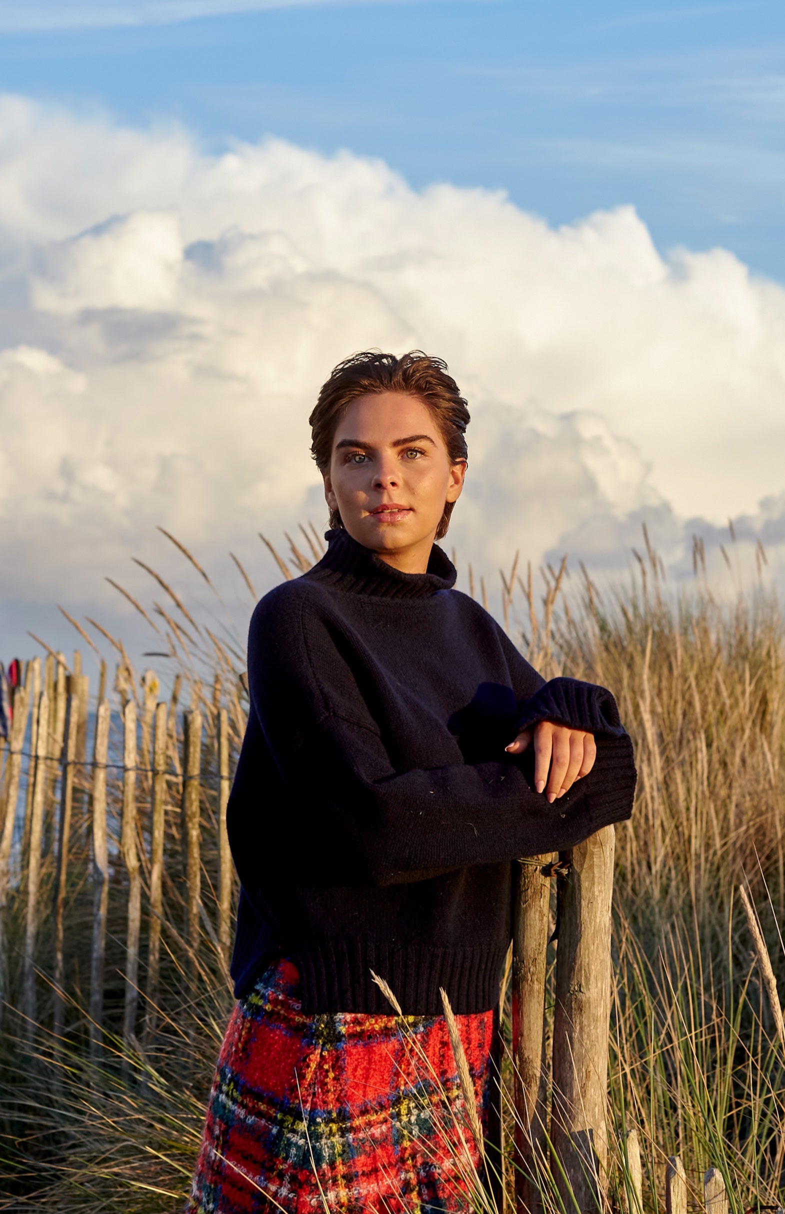 Islay Cropped Jumper in Navy Lambswool