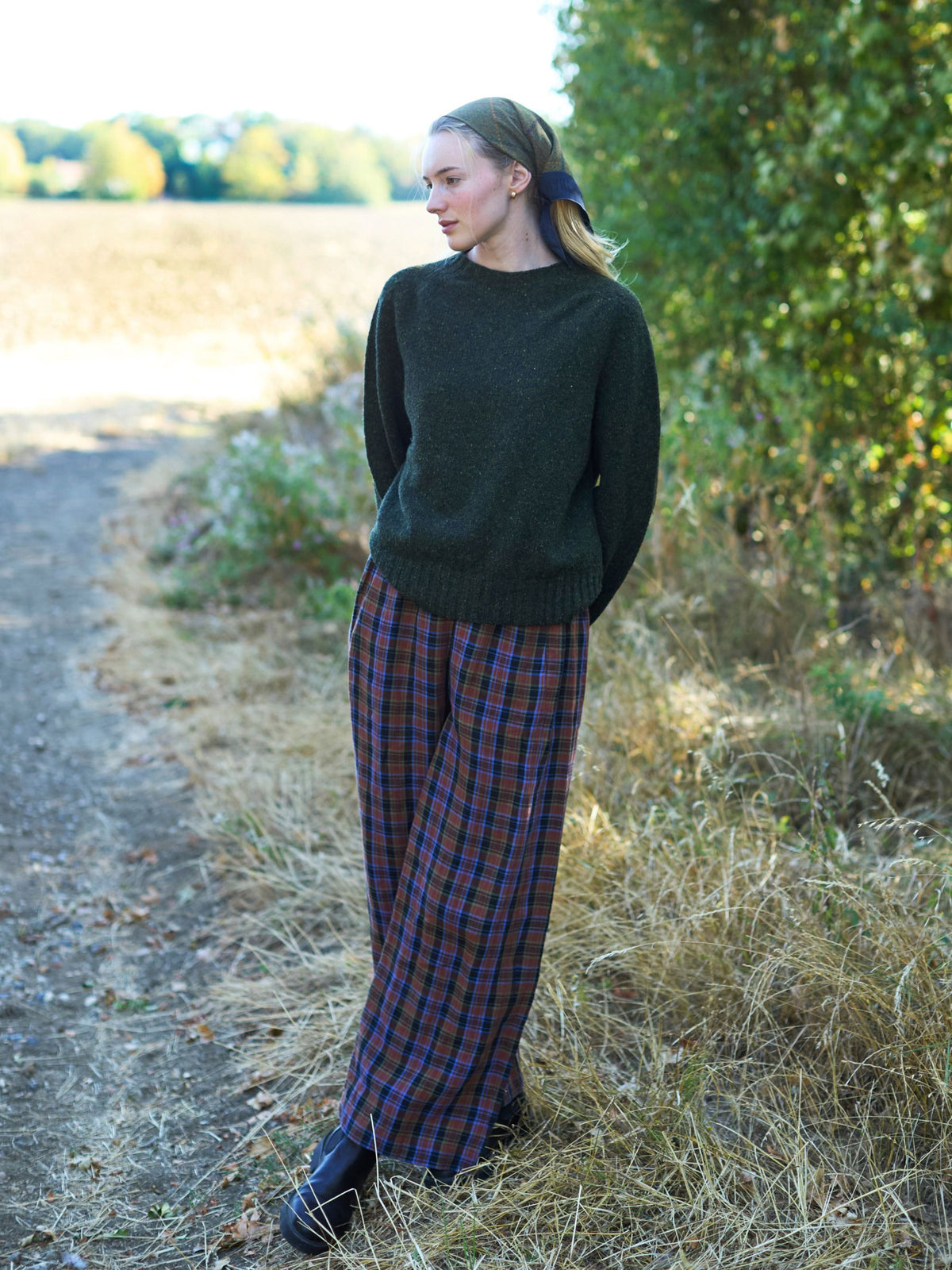 Cropped Crew-Neck in Tweed Green
