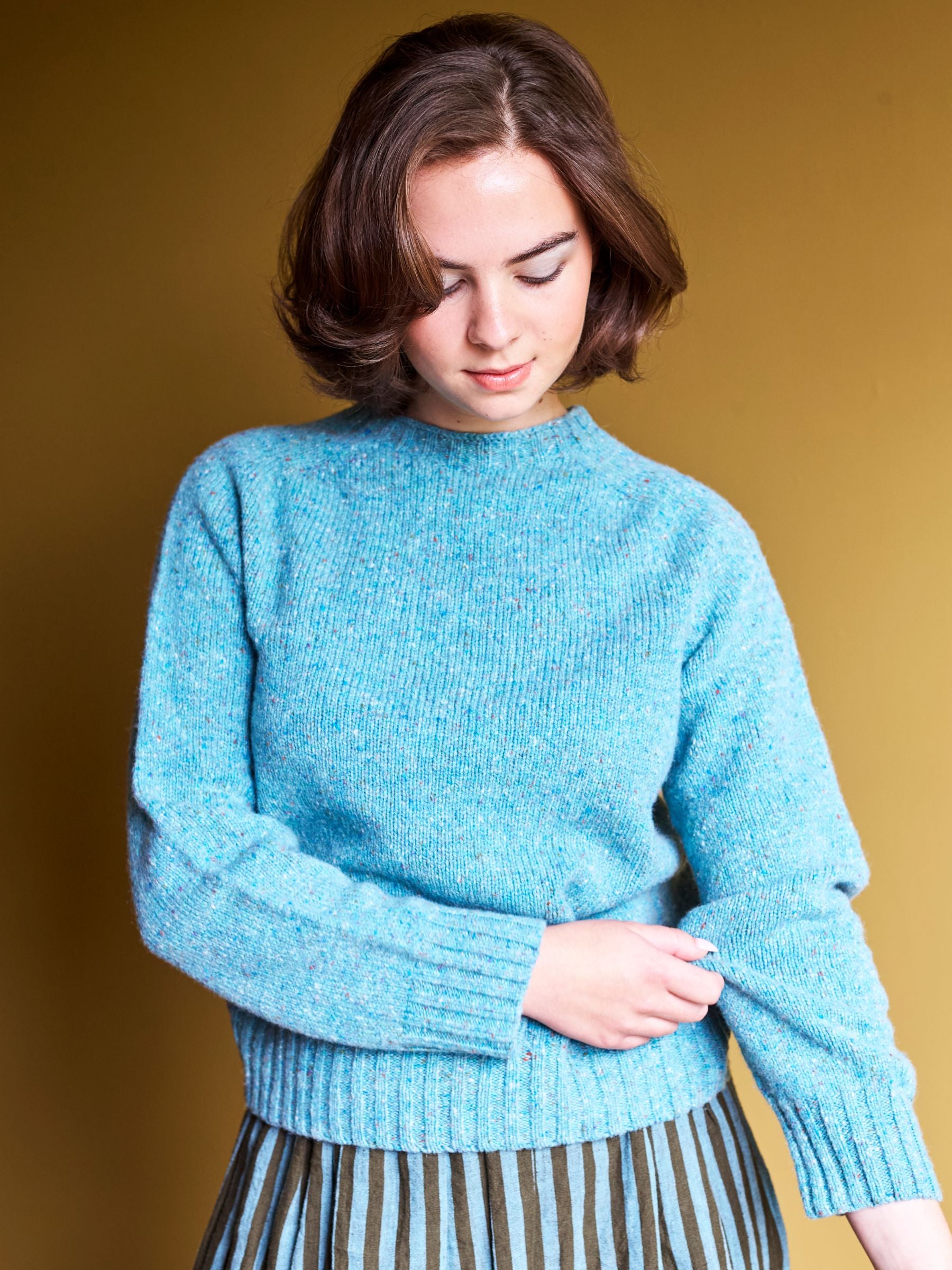 Cropped Crew-Neck in Mineral Blue