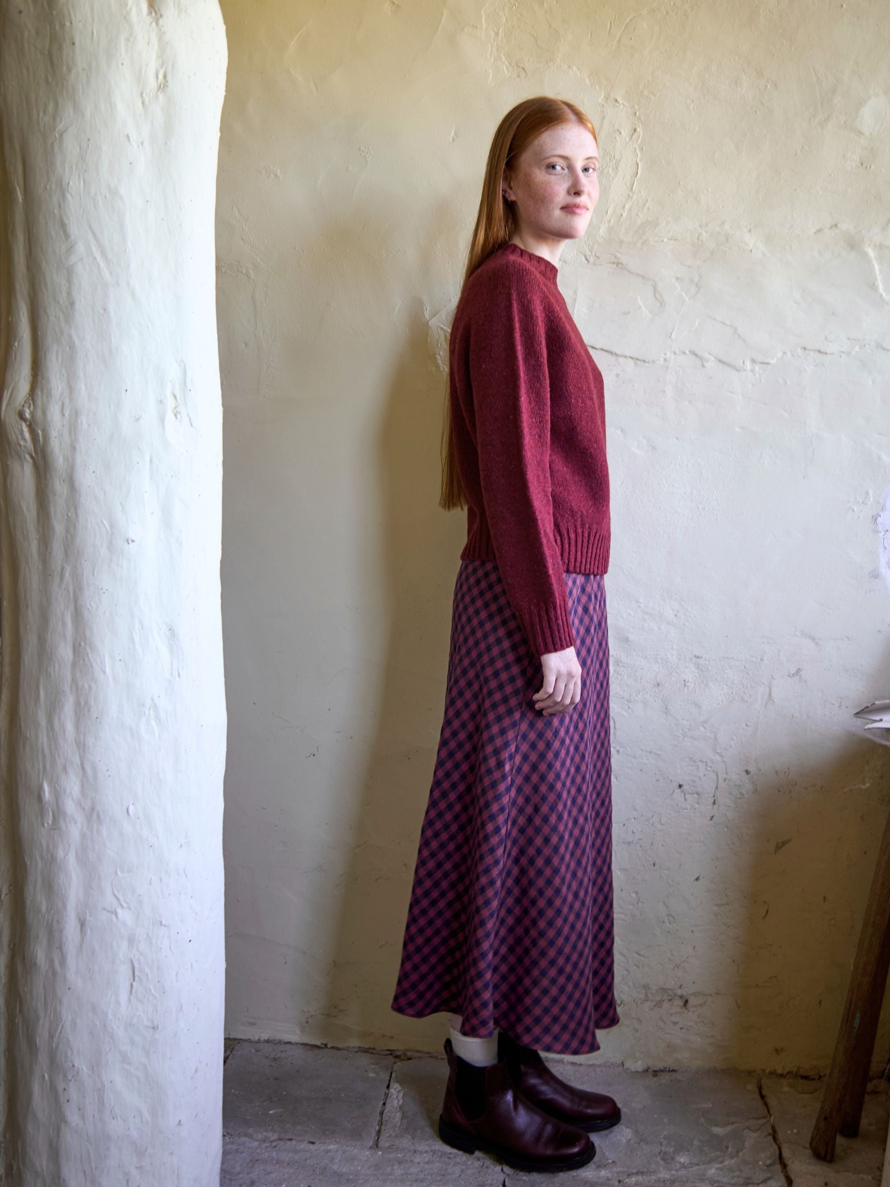 Cropped Crew-Neck in Bordeaux