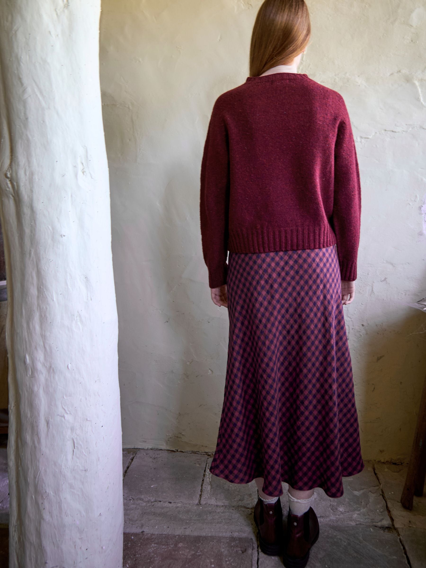 Cropped Crew-Neck in Bordeaux