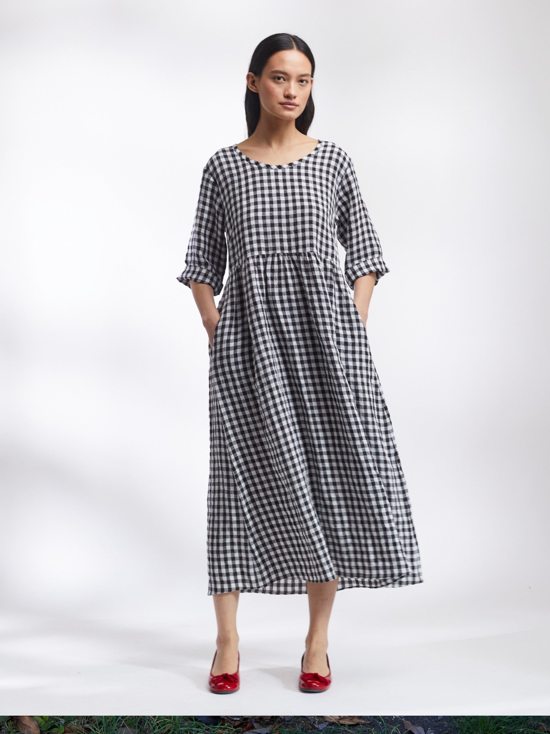 T-shirt dress in gingham lrish Linen | Justine Tabak | Made in England