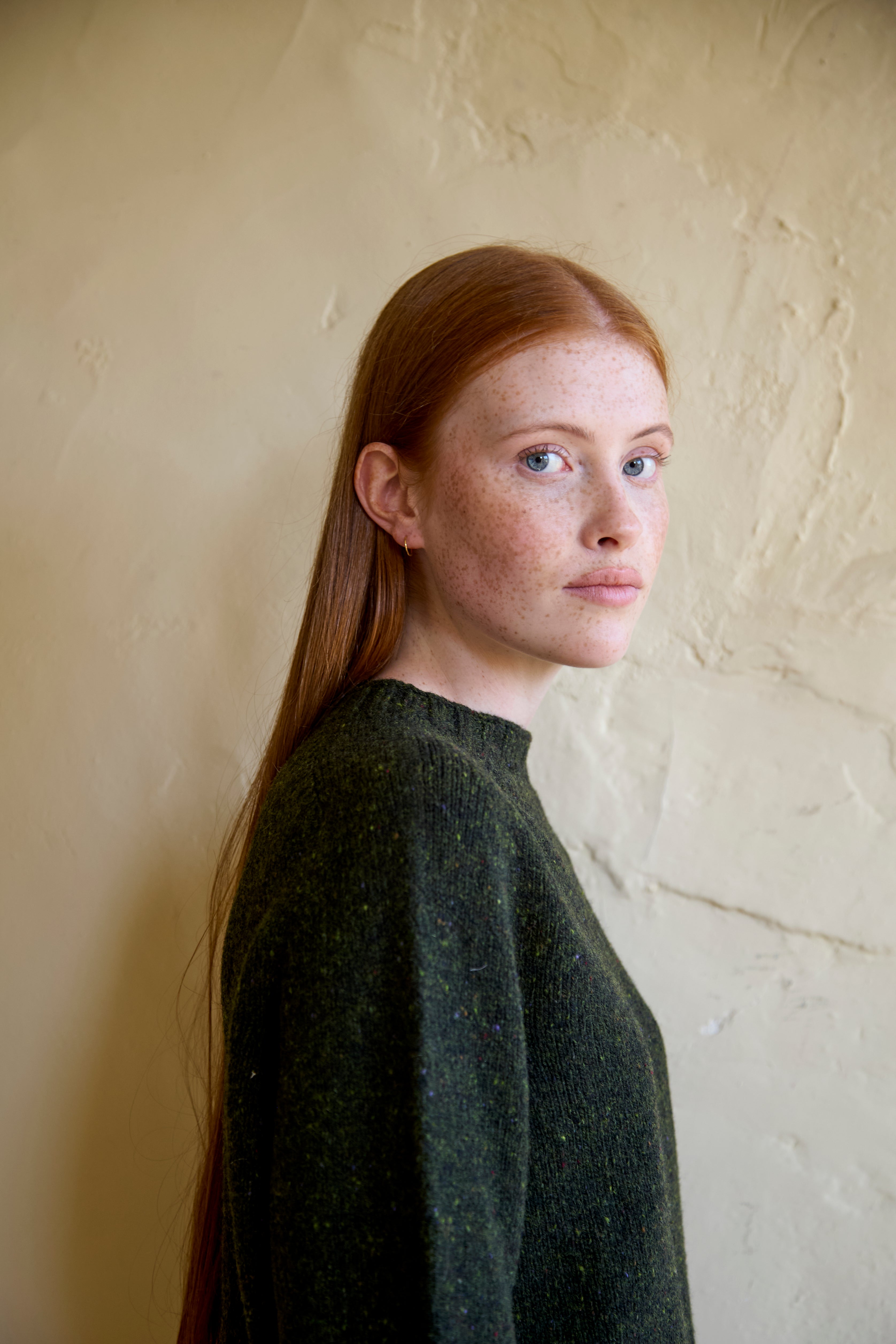 Cropped Crew-Neck in Tweed Green